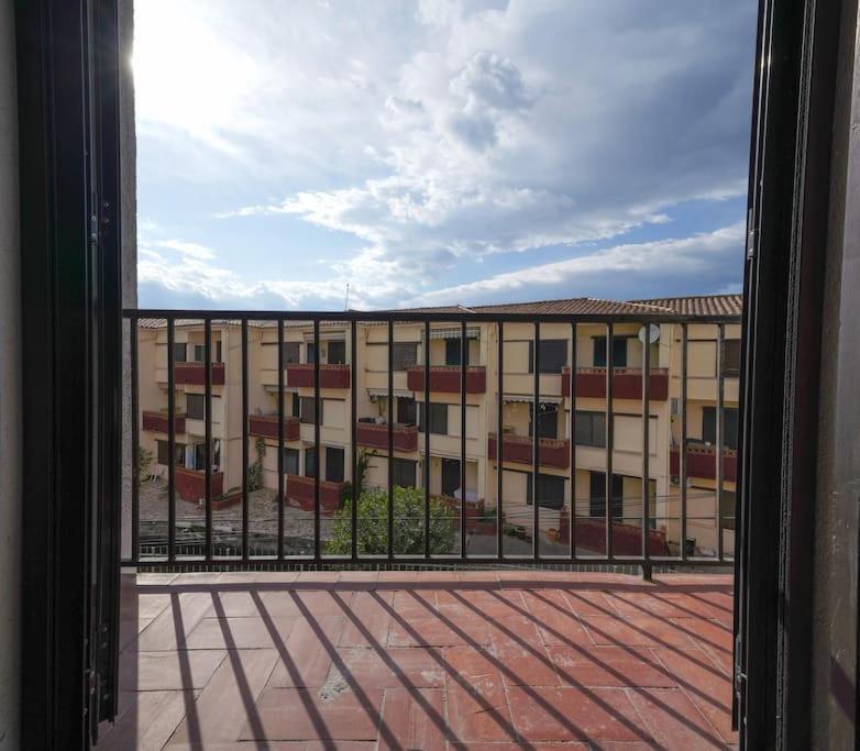 Bonito apartamento equipado, cerca de la playa Ampuriabrava Exterior foto